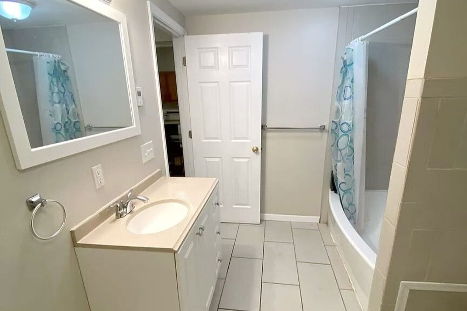 506 Selfridge St bedroom - Lehigh student housing South Bethlehem PA