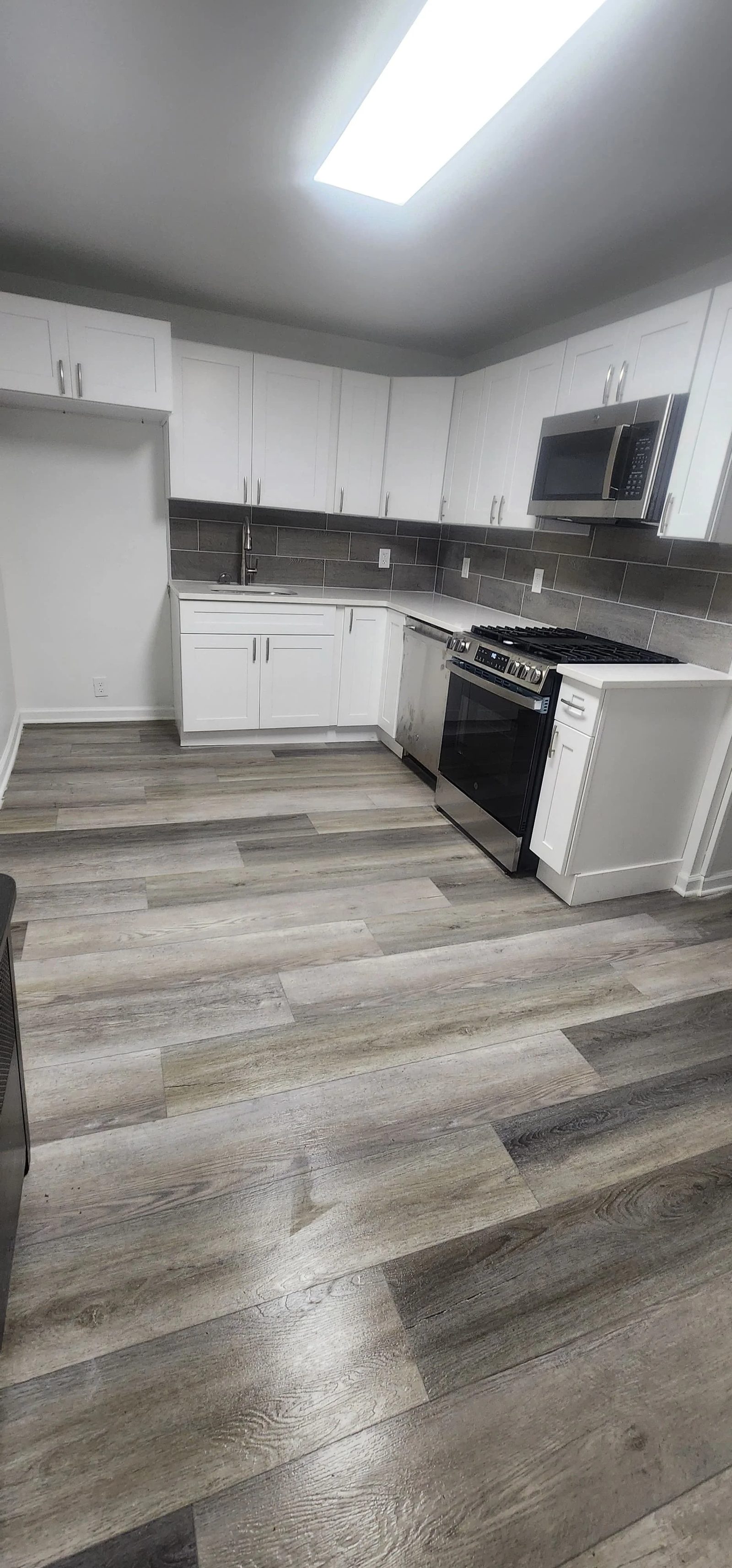 518 Thomas St living area - Lehigh student housing South Bethlehem PA