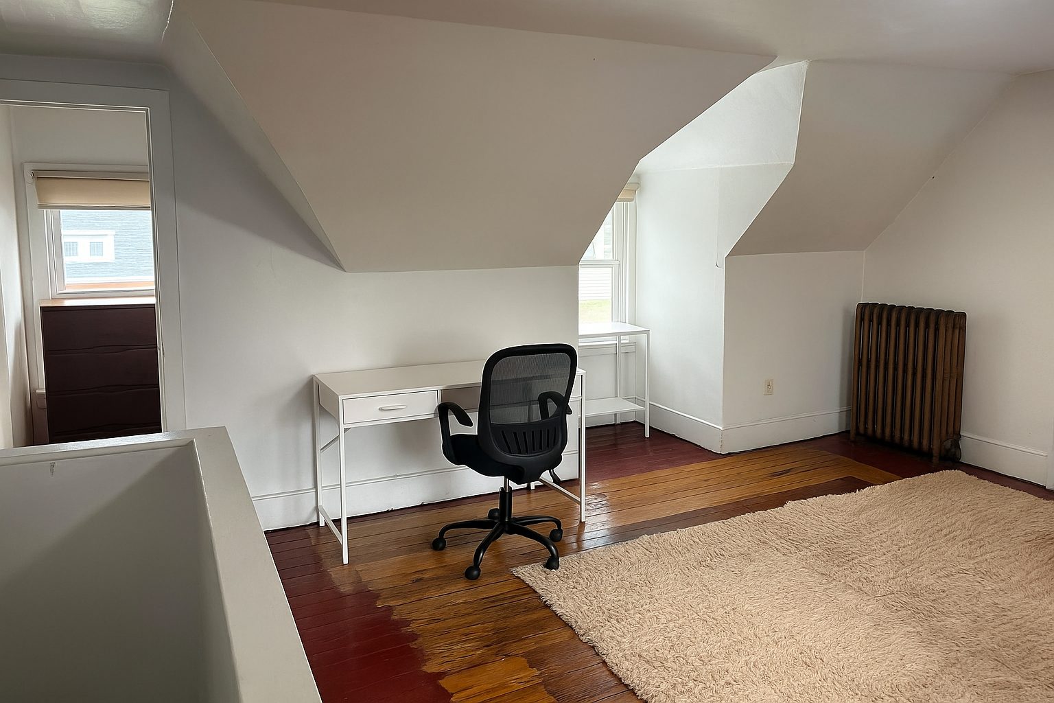 536 Montclair Ave bathroom - Lehigh student housing South Bethlehem PA